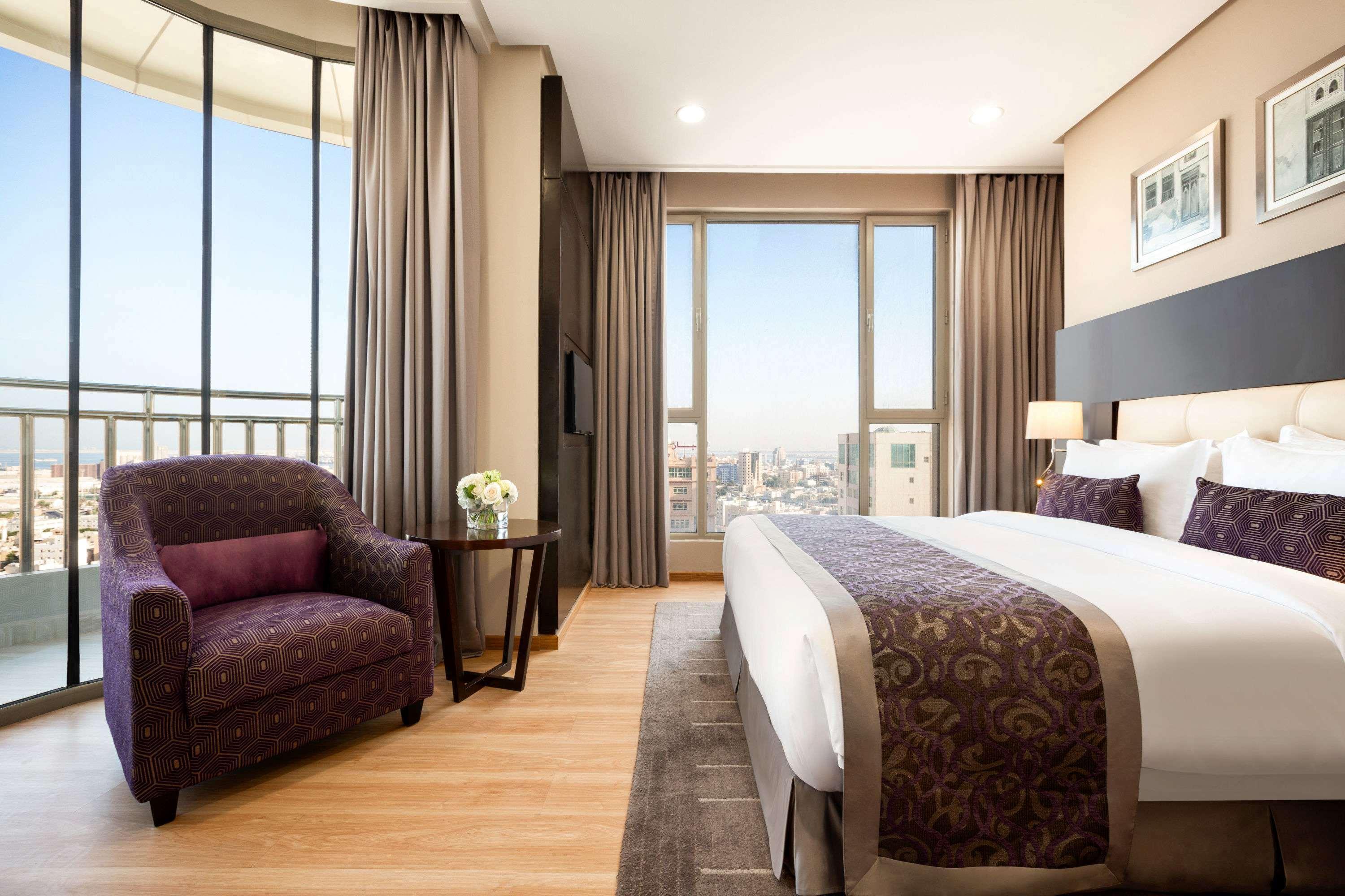 Wyndham Garden Manama Exterior foto