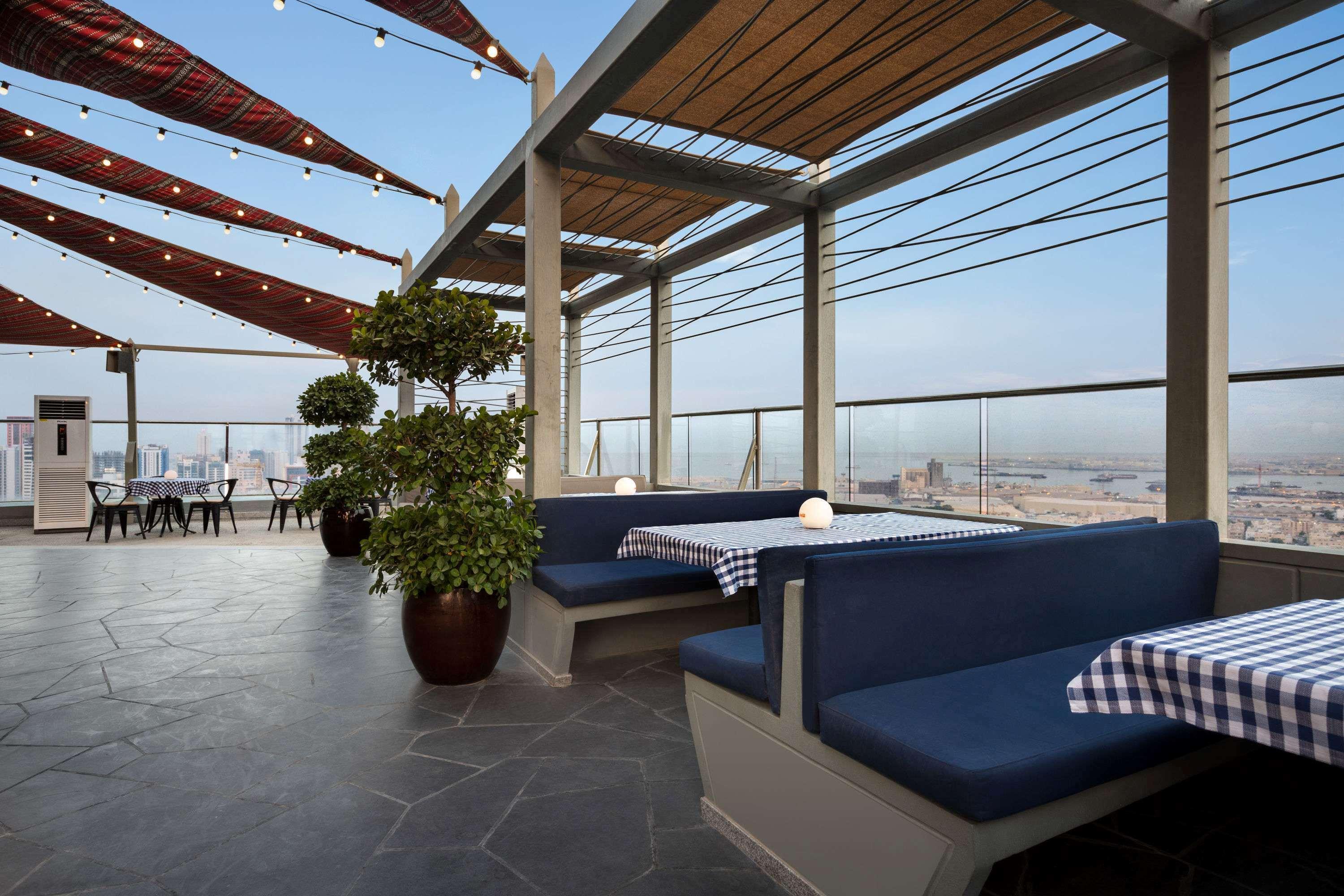 Wyndham Garden Manama Exterior foto